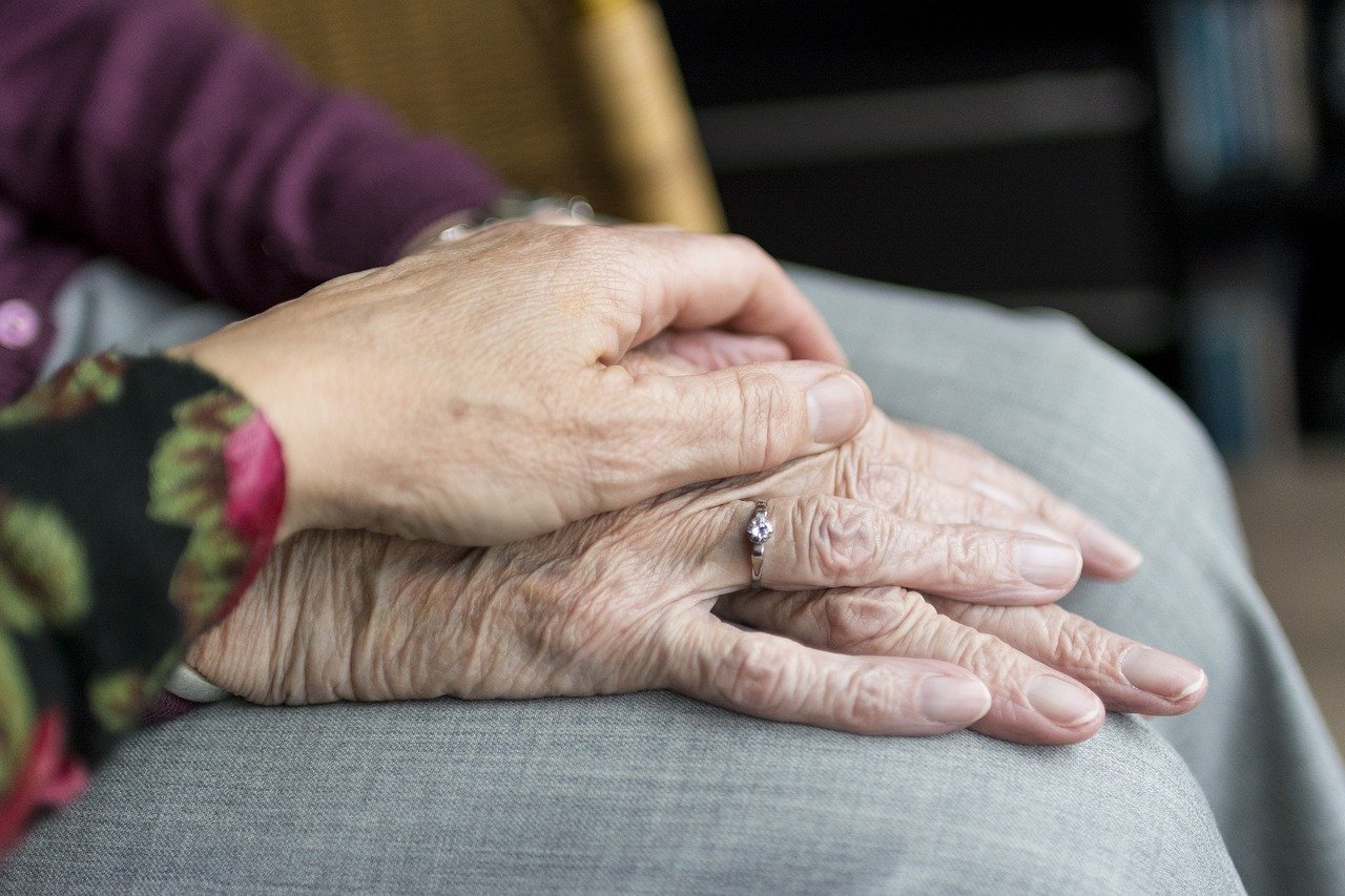 hands-2906458_1280 (c) pixabay