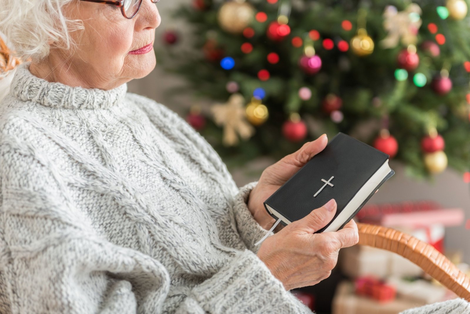 Weihnachten in der Altenpflegeeinrichtung (c) Depositphotos