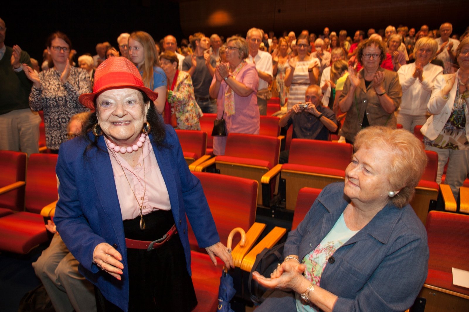 Faye Cukier wurde 1922 in Köln geboren. 2014 präsentierte der Diözesan-Caritasverband für das Erzbistum Köln exklusiv die Premiere des Dokumentarfilms „Kölsches Mädchen – jüdischer Mensch. Die andere Flucht der Faye Cukier“. (c) Diözesan-Caritasverband Köln